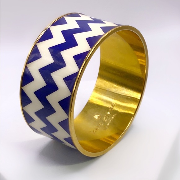 Kate Spade Ziggarat Chevon Bangle Chevron Dark Blue White stripe bracelet - Picture 2 of 4